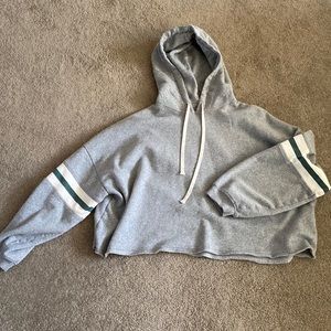 Cropped American Eagle Sweatshirt- L - LIKE NEW